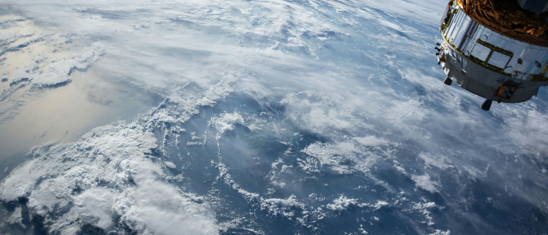 Earth's cloud system from the ISS — convective cloud formation over the equatorial Pacific, whose dynamics change radically with the collapse of the Walker circulation during a super-El Niño event